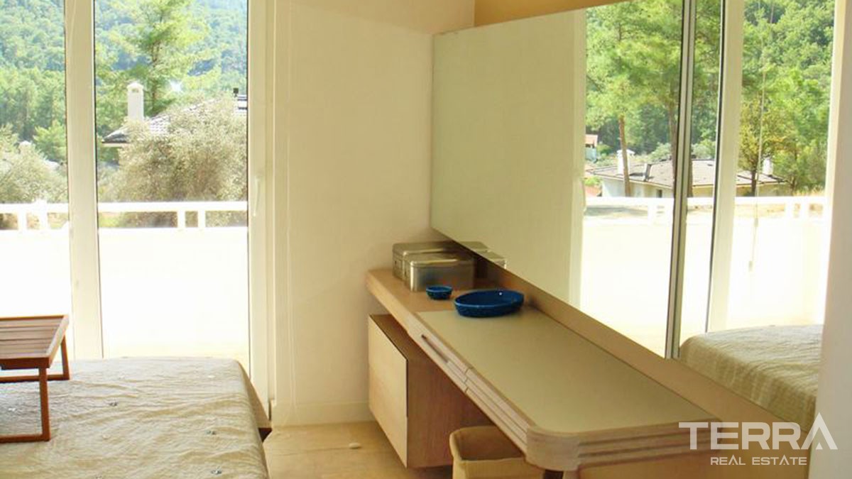 Belle Maison de Cinq Pièces Dans un Cadre Paisible à Göcek Fethiye - 42940