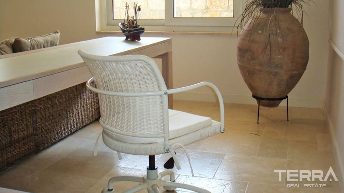 Belle Maison de Cinq Pièces Dans un Cadre Paisible à Göcek Fethiye - 42951