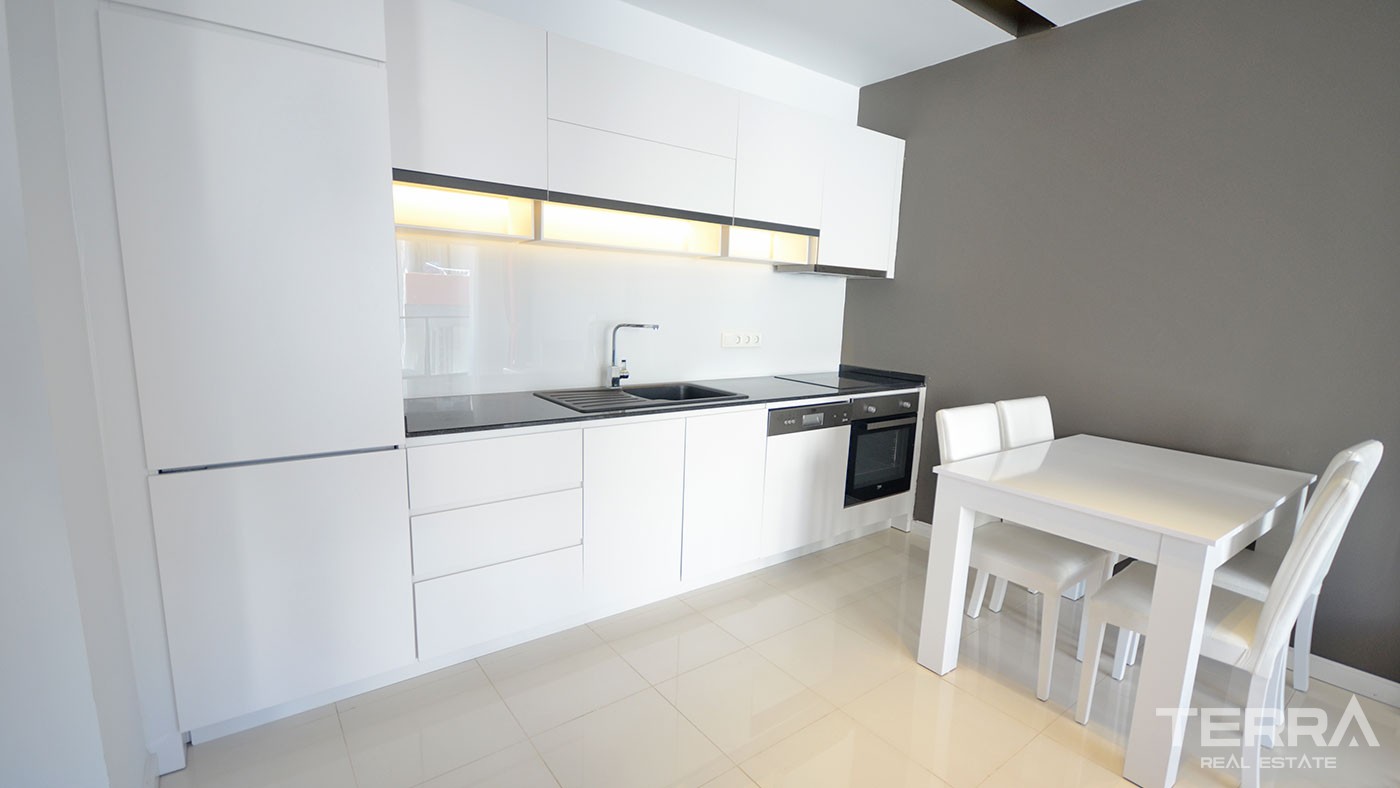 Fantastic 1-Bed Flat with Beach Walking Distance to Buy in Oba Alanya - 43045