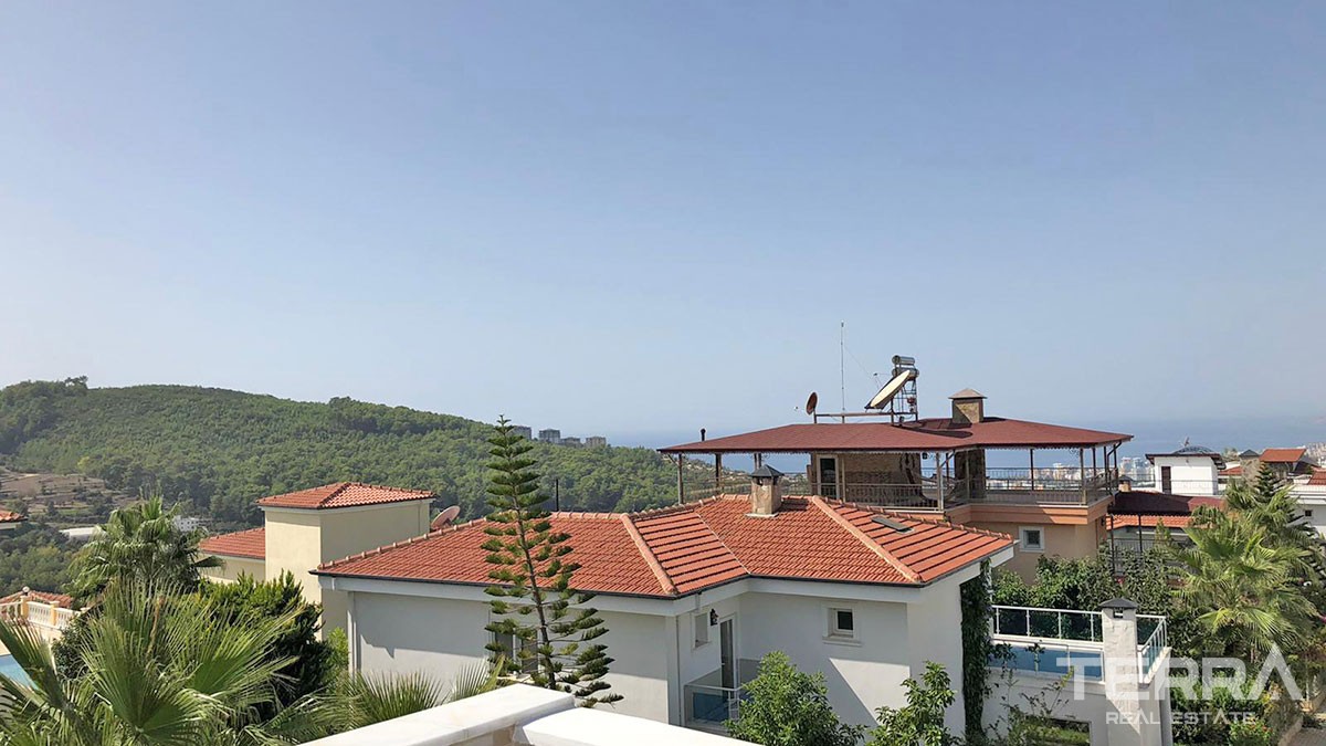 Villas with Splendid Amenities and Green Area for Sale in Alanya - 43756