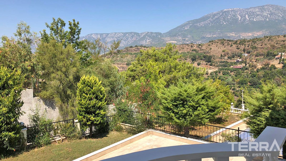 Villas with Splendid Amenities and Green Area for Sale in Alanya - 43757