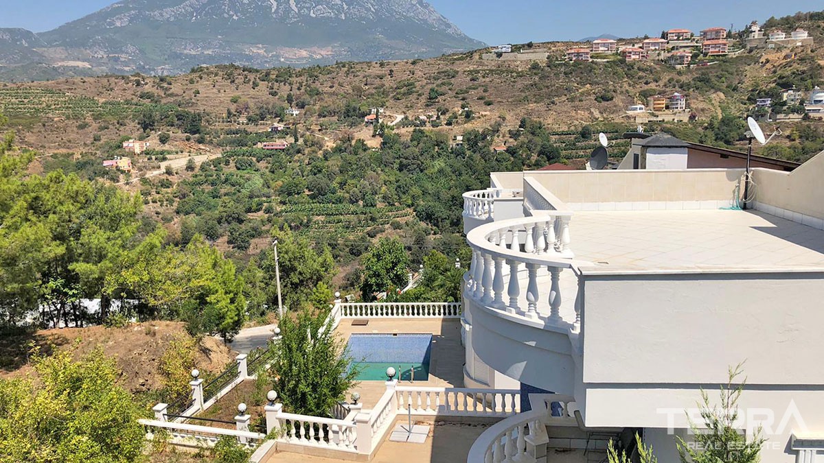 Villas with Splendid Amenities and Green Area for Sale in Alanya - 43759