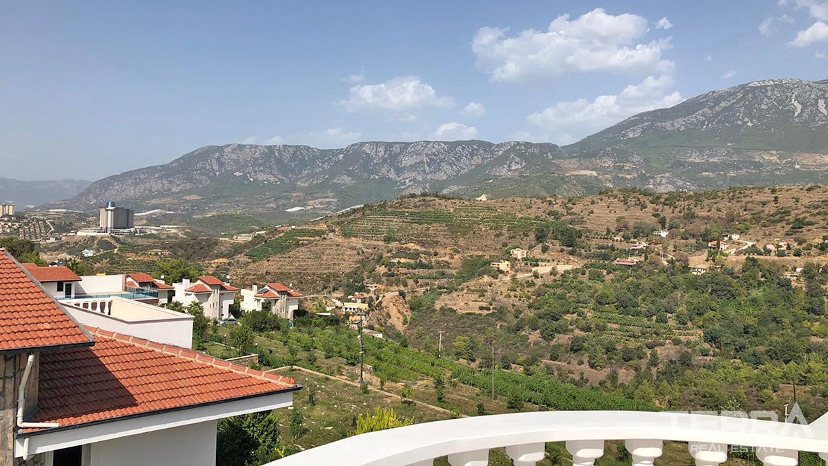 Villas with Splendid Amenities and Green Area for Sale in Alanya - 43781