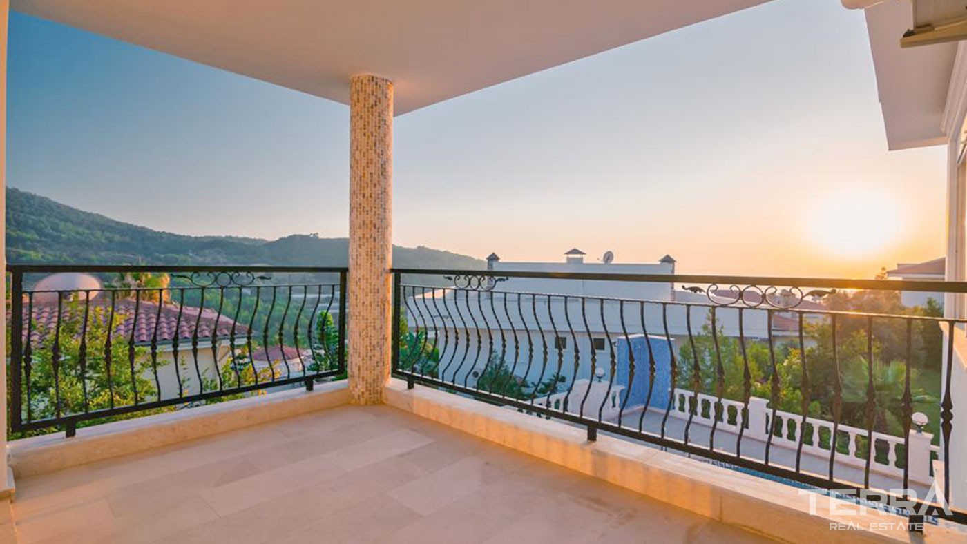 Villas with Splendid Amenities and Green Area for Sale in Alanya - 43792