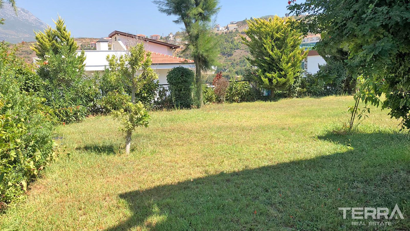 Villas with Splendid Amenities and Green Area for Sale in Alanya - 43796