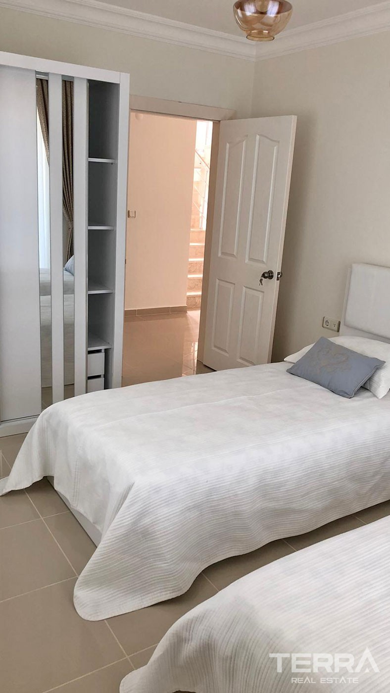 Villas with Splendid Amenities and Green Area for Sale in Alanya - 43852