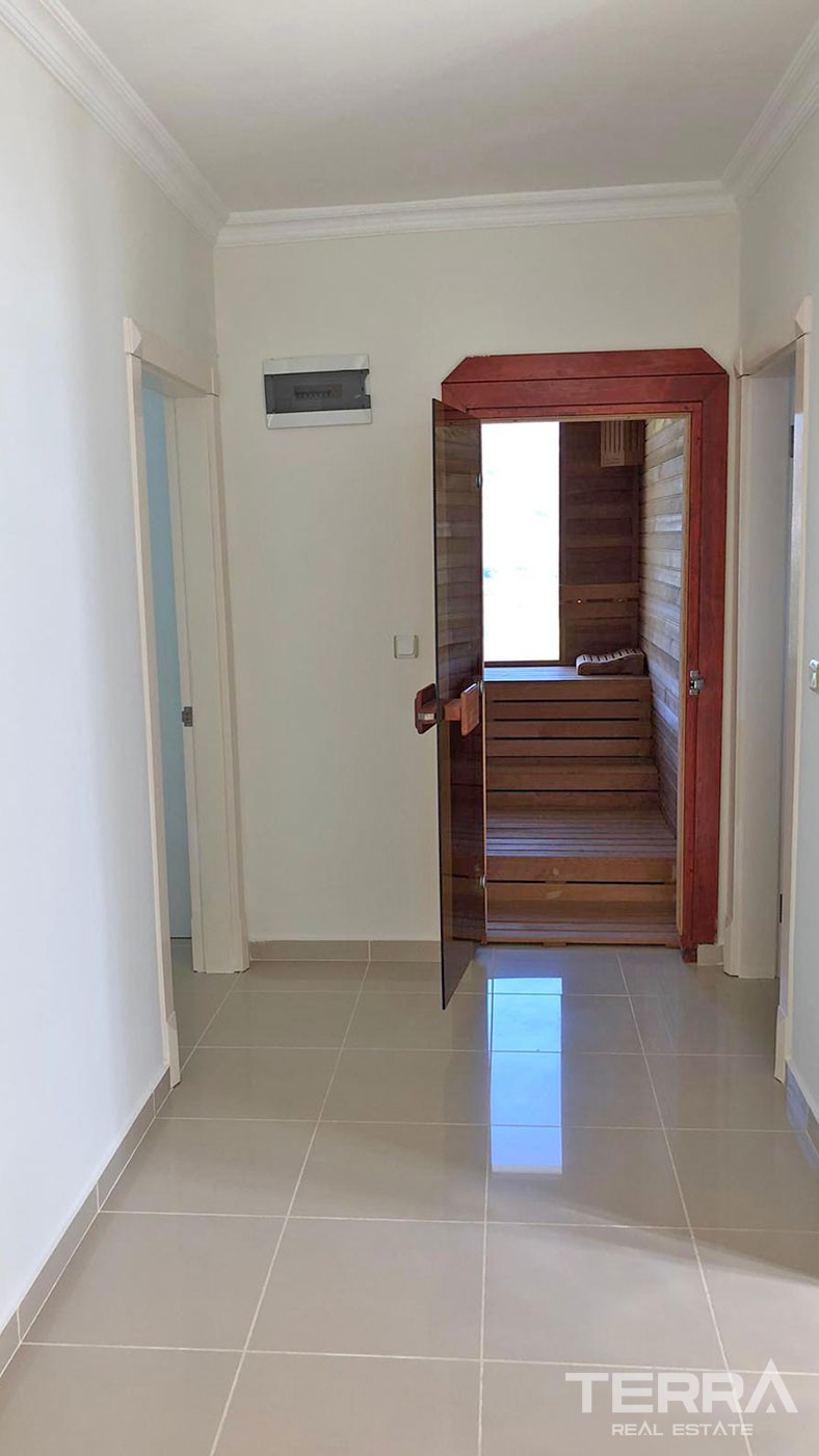 Villas with Splendid Amenities and Green Area for Sale in Alanya - 43865