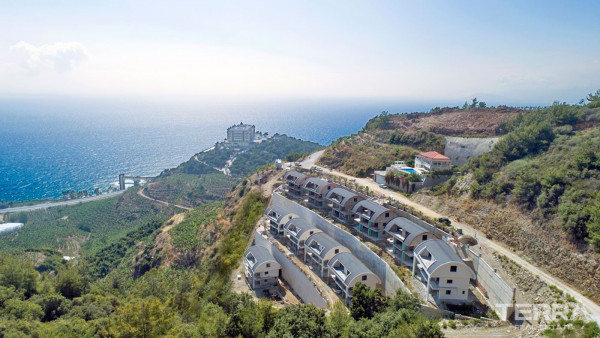 Delightful Detached Villas with Panoramic Sea View to Buy in Alanya