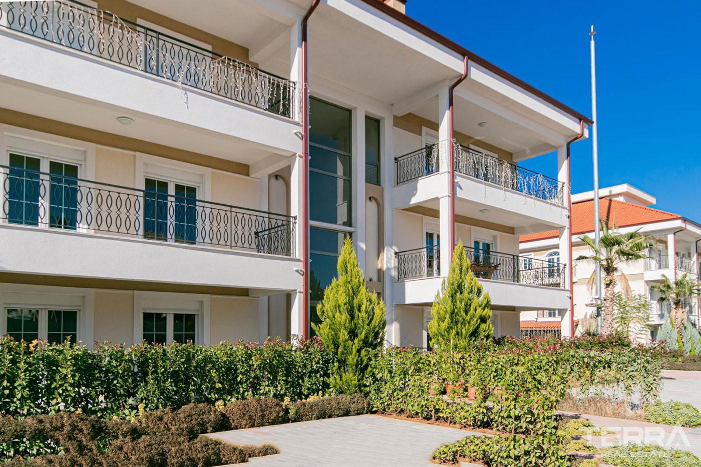High-Quality Flats to Buy in a Luxurious Complex in Antalya Döşemealtı - 44219