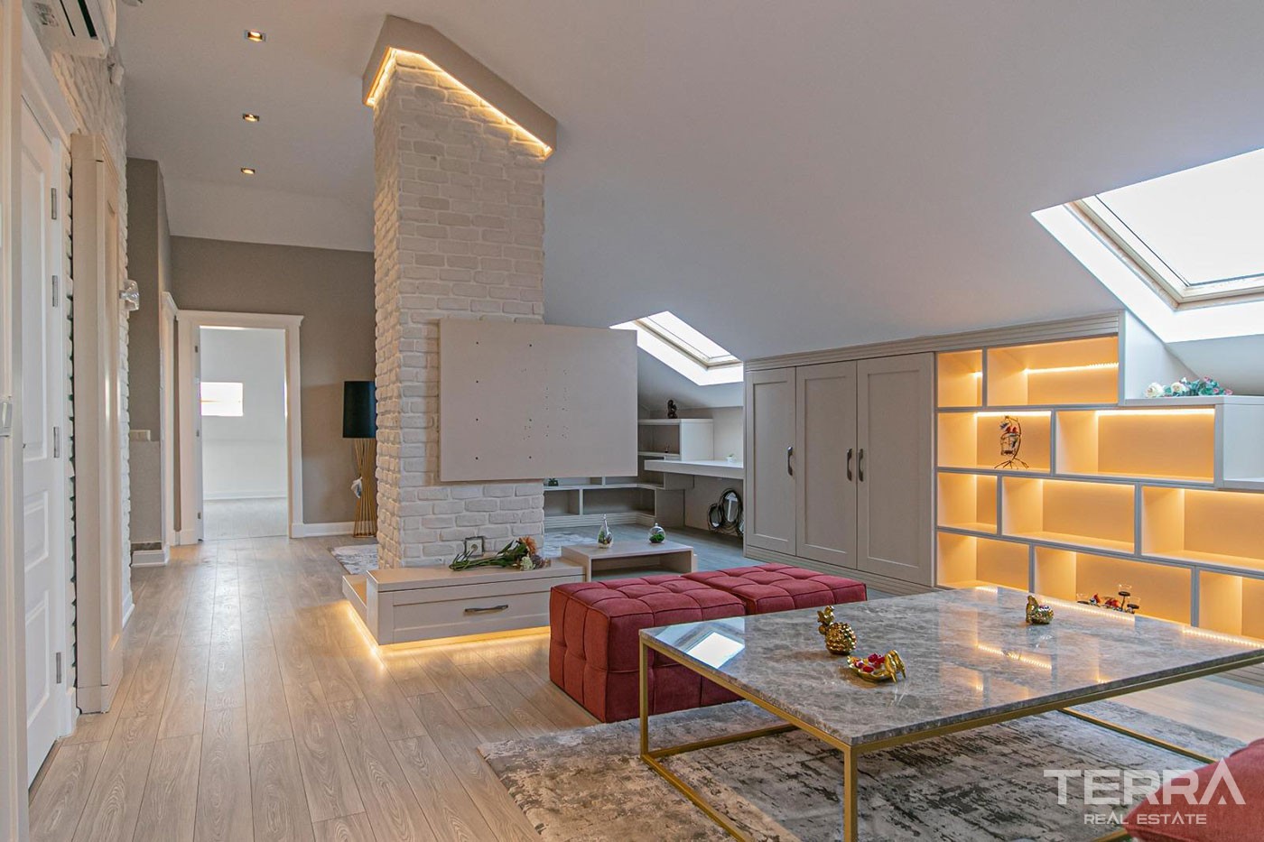 High-Quality Flats to Buy in a Luxurious Complex in Antalya Döşemealtı - 44231