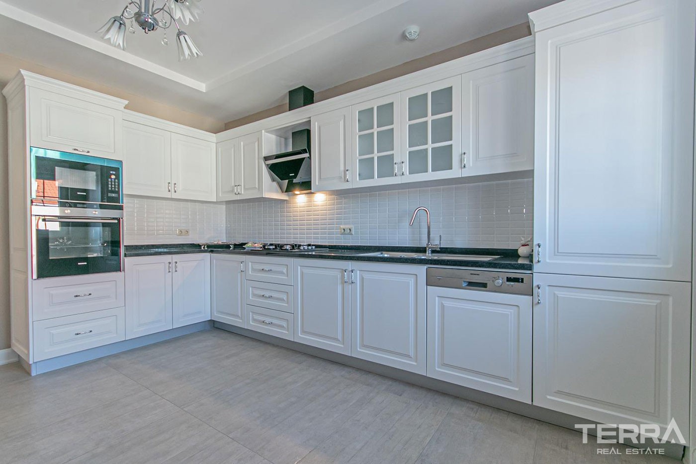 High-Quality Flats to Buy in a Luxurious Complex in Antalya Döşemealtı - 44236