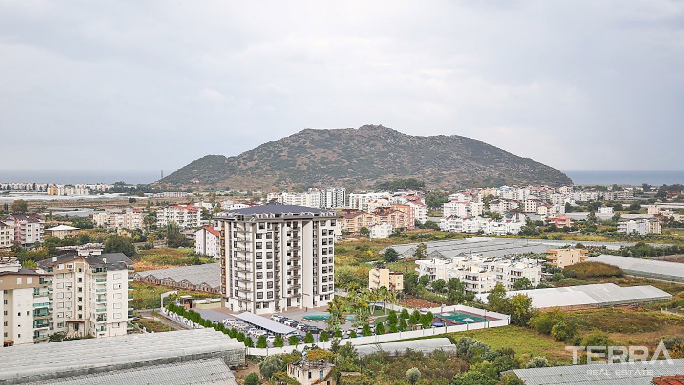 Sea and Mountain View Apartments with Amenities for Sale in Gazipaşa