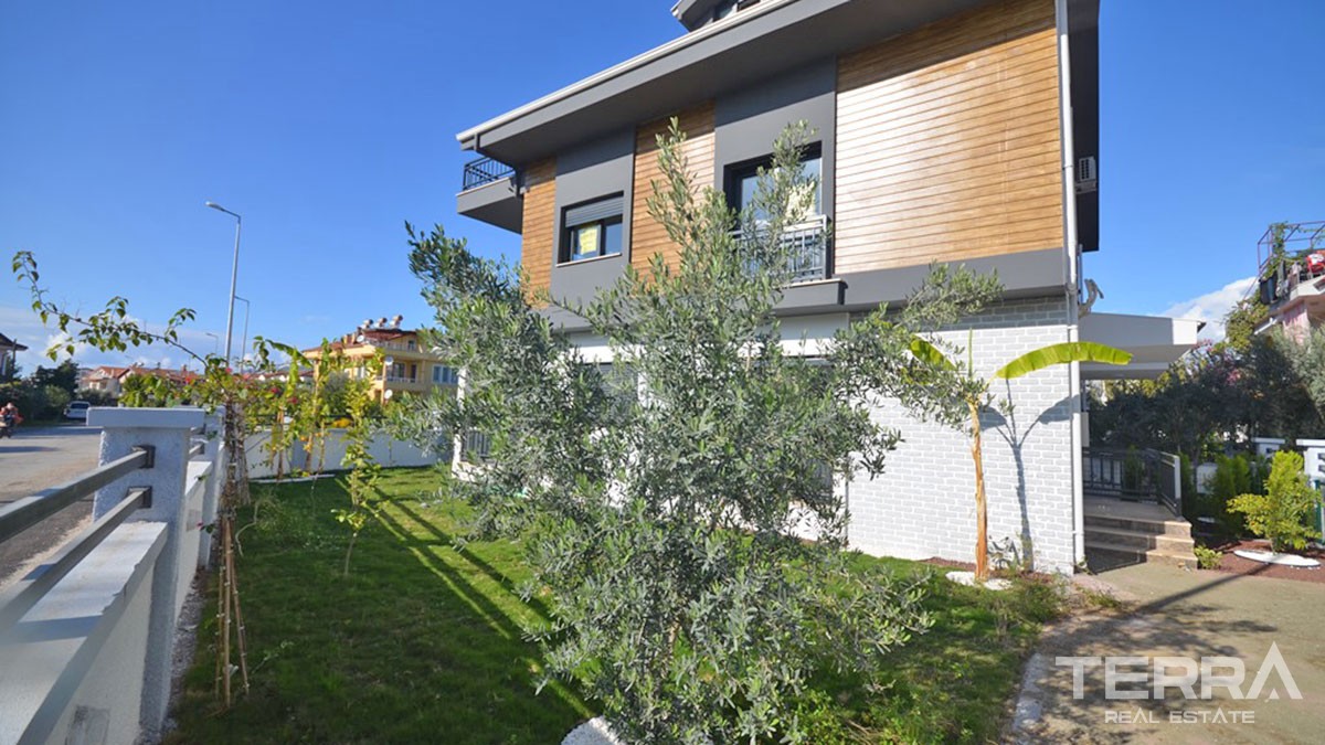 Semi-Detached 4-Bed Villa for Sale in Fethiye Town Center - 45364