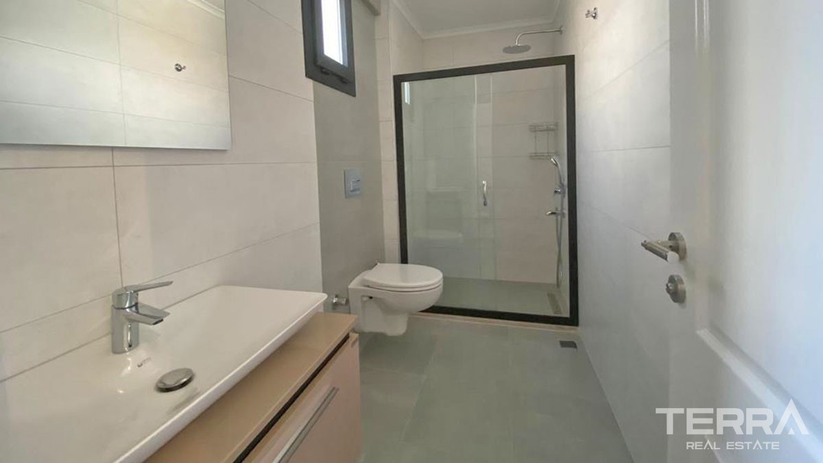 Semi-Detached 4-Bed Villa for Sale in Fethiye Town Center - 45367