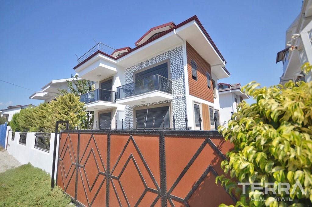 Roomy Separate Villa for Sale Centrally Located in Fethiye - 46034