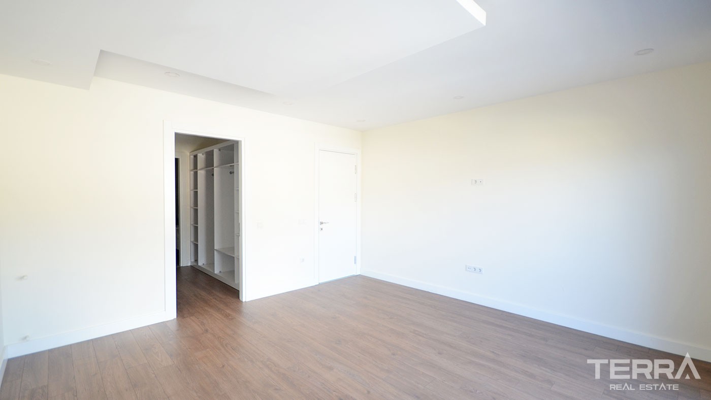 Spacieux Appartement en Duplex Avec 5 Chambres à Alanya Centre-Ville - 46479