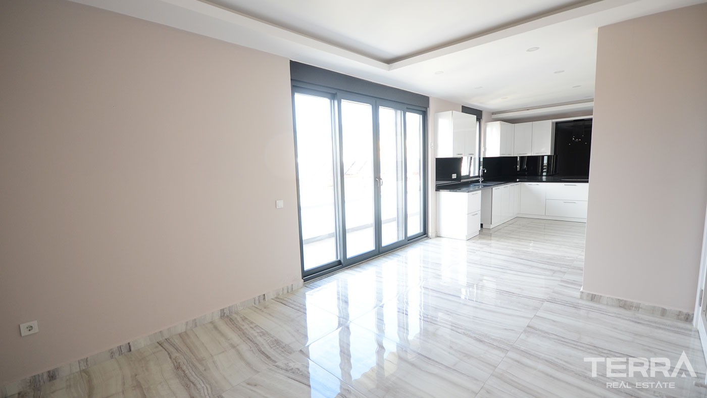 Spacieux Appartement en Duplex Avec 5 Chambres à Alanya Centre-Ville - 46489
