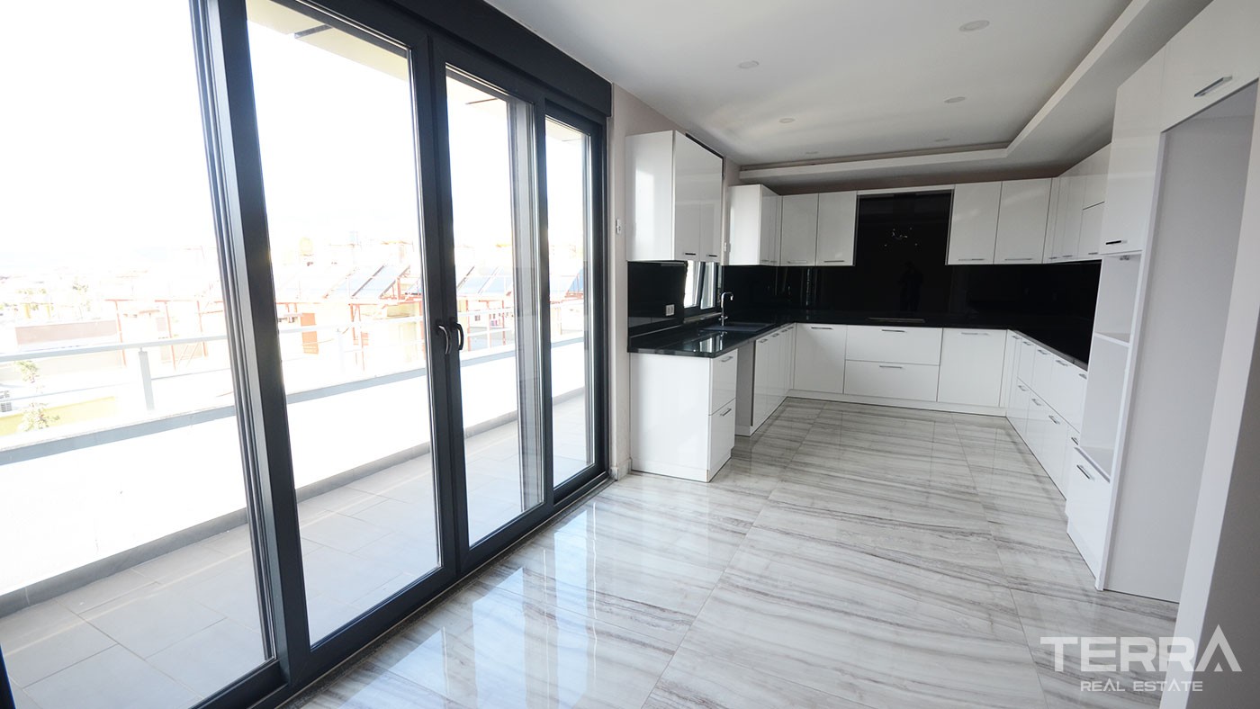 Spacieux Appartement en Duplex Avec 5 Chambres à Alanya Centre-Ville - 46491
