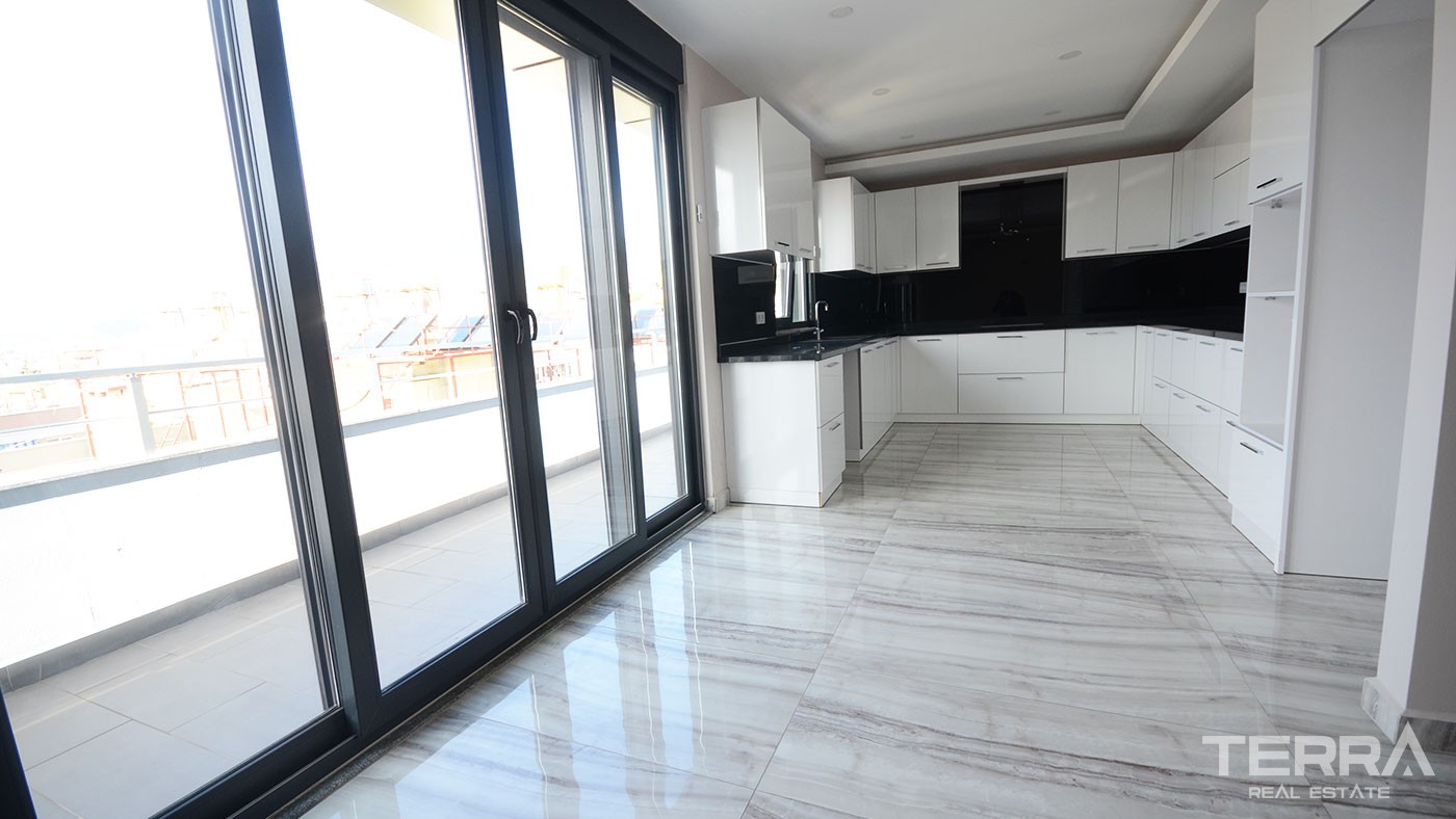 Spacieux Appartement en Duplex Avec 5 Chambres à Alanya Centre-Ville - 46492