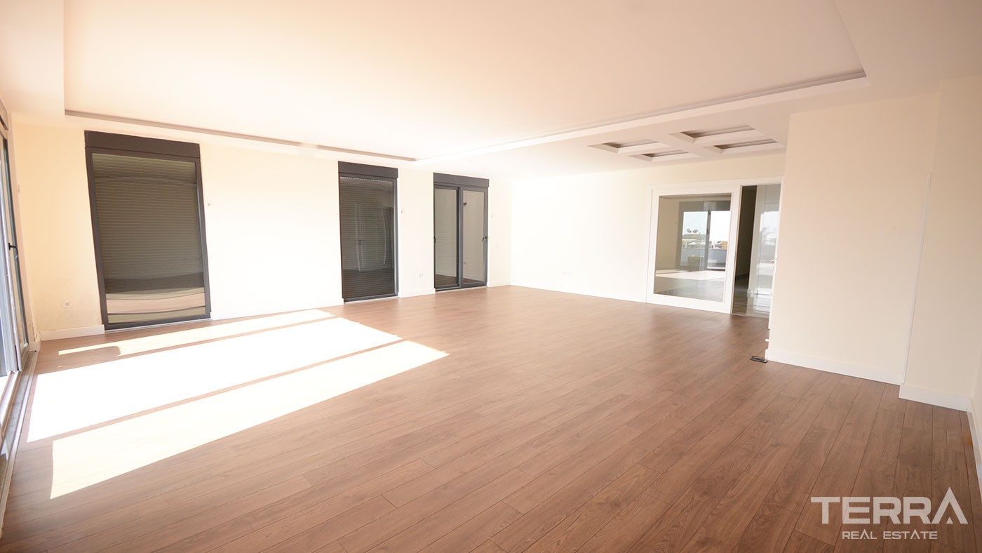 Spacieux Appartement en Duplex Avec 5 Chambres à Alanya Centre-Ville - 46493