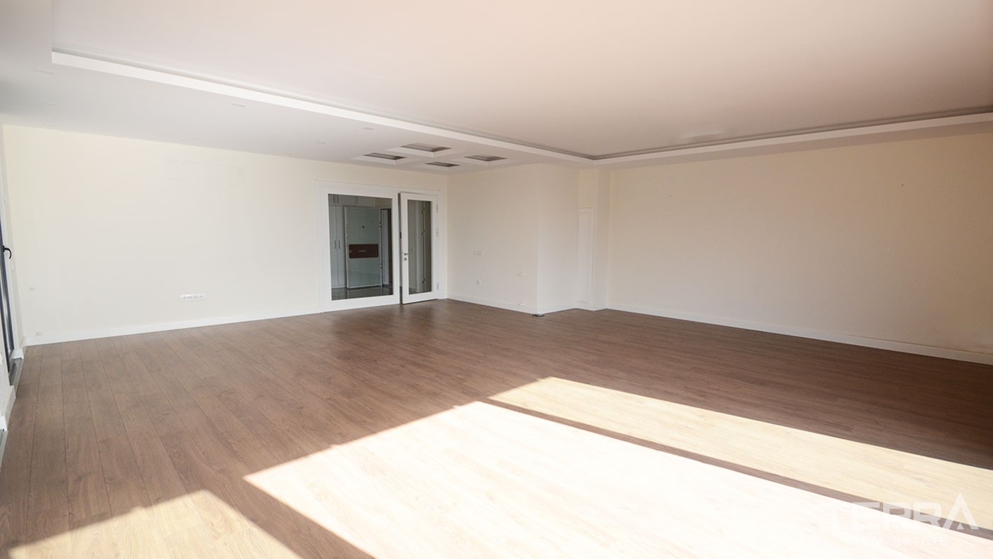 Spacieux Appartement en Duplex Avec 5 Chambres à Alanya Centre-Ville - 46494