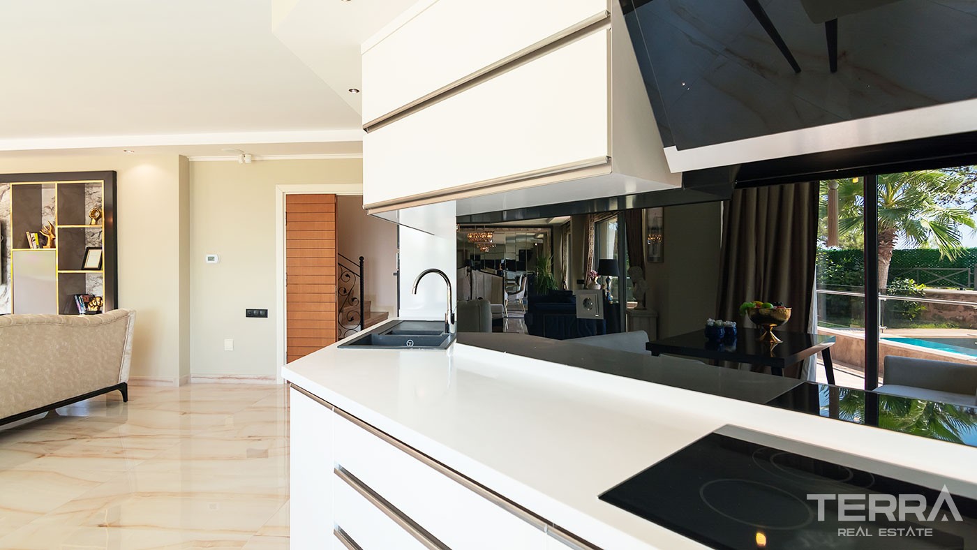 Smart Home Villa with a Splendid Sea-View to buy in Alanya Bektaş - 46686