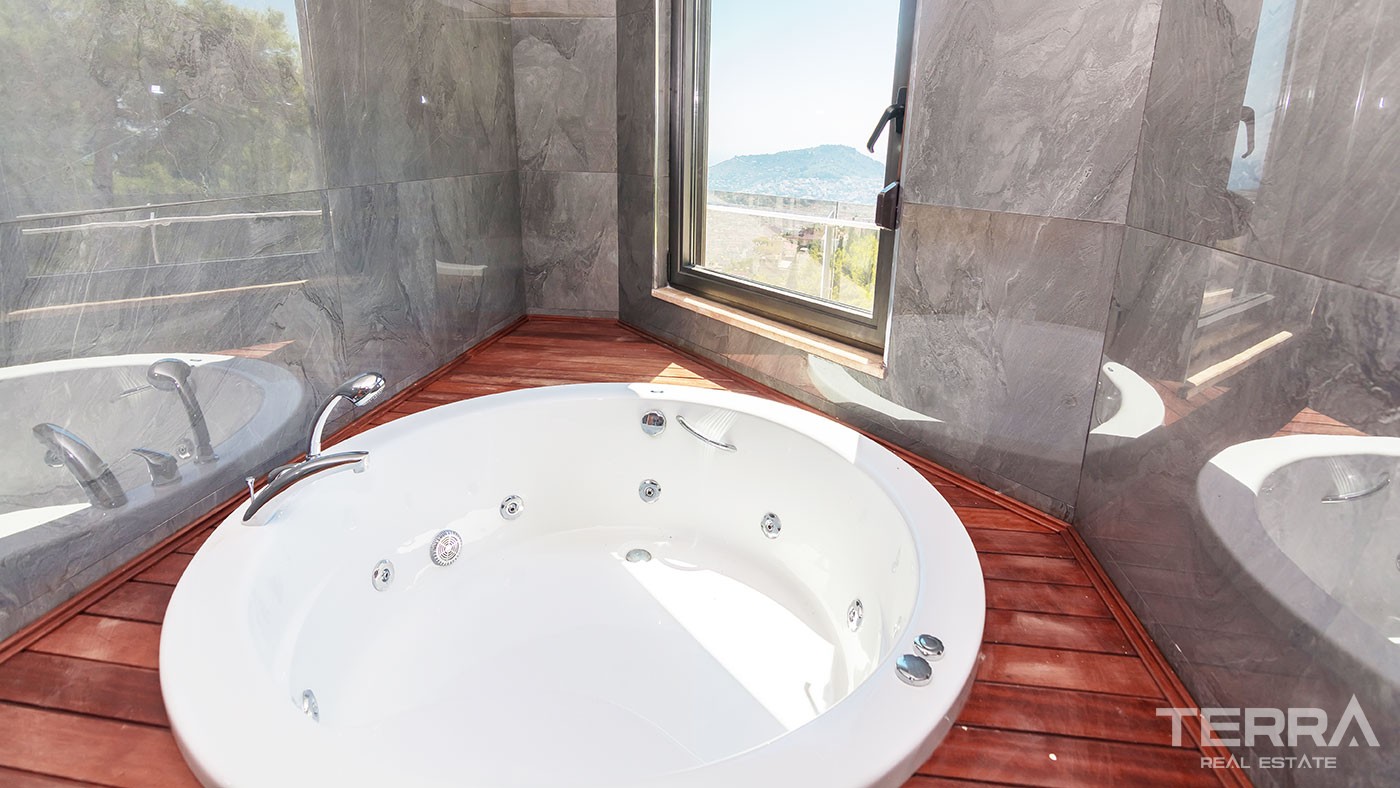 Immobilier de Luxe Vue Mer & Ville à Vendre à Alanya Bektaş - 46832