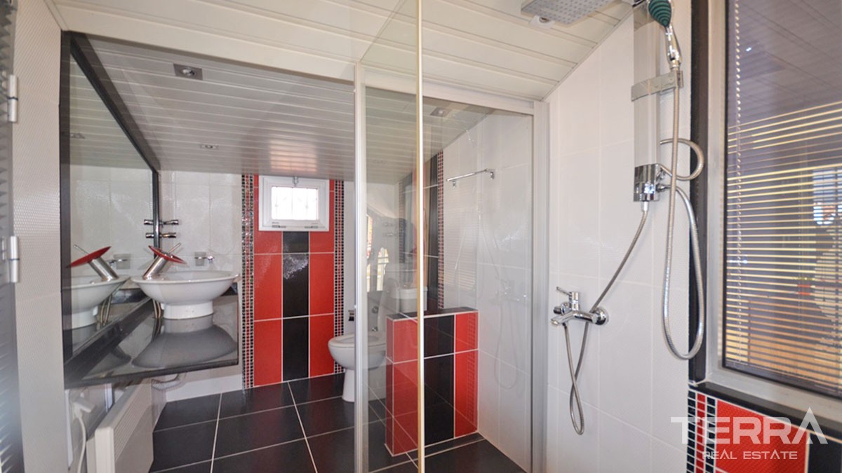Large Detached Villa to Buy in Fethiye Çalış and Ready to Move in - 47020