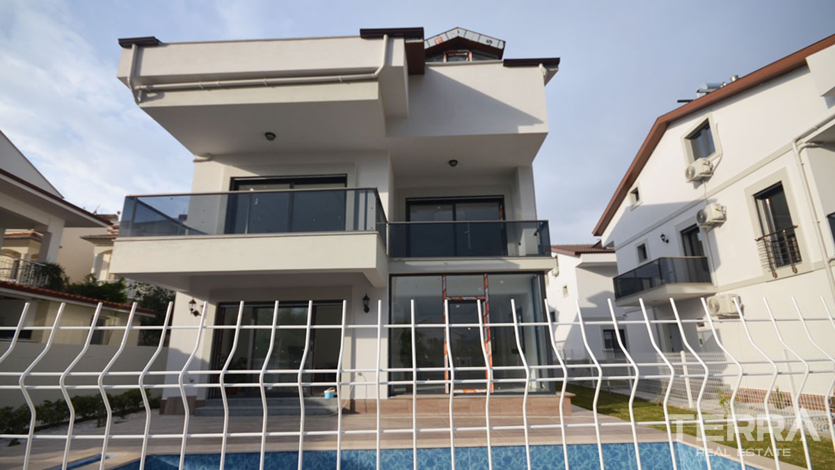 Detached Villa With a Sea-view & Private Pool for Sale in Fethiye Town - 49336