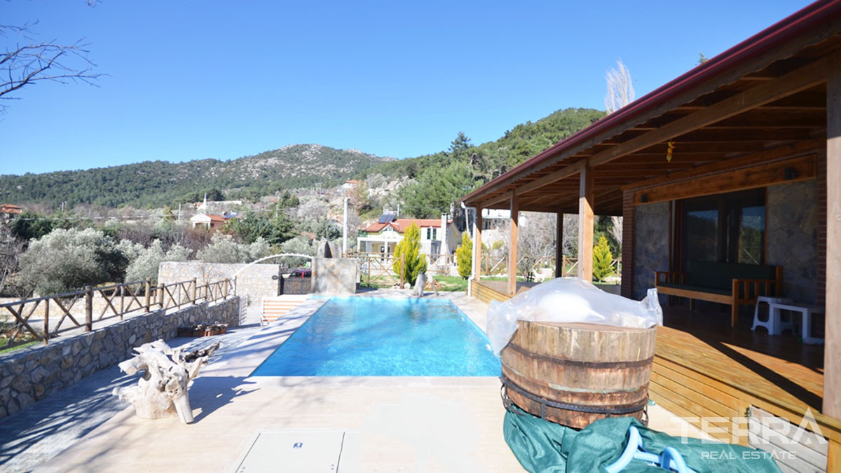 Formidable Maison Sur Terrain Privé de 1000 m2 à Üzümlü Fethiye - 49399
