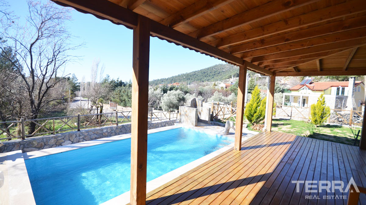 Formidable Maison Sur Terrain Privé de 1000 m2 à Üzümlü Fethiye - 49402