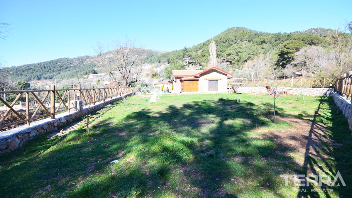 Formidable Maison Sur Terrain Privé de 1000 m2 à Üzümlü Fethiye - 49404