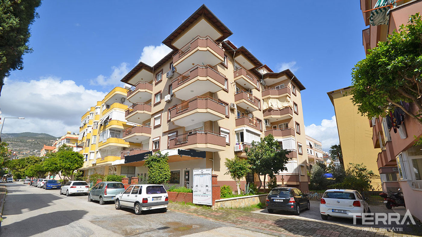 Spacious 3-Bed Resale Apartment Close to the Beach in Alanya City - 50377