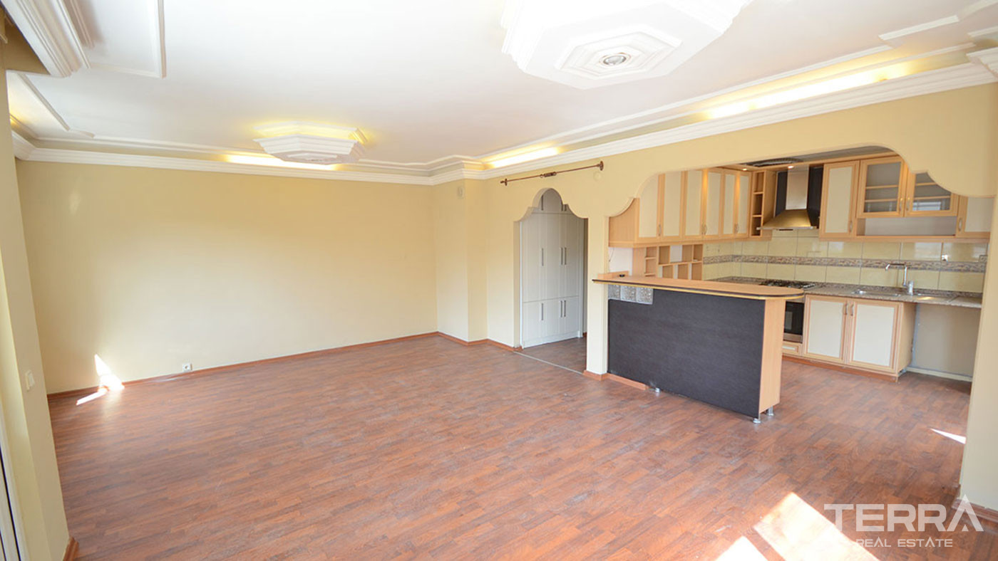 Spacious 3-Bed Resale Apartment Close to the Beach in Alanya City - 50385