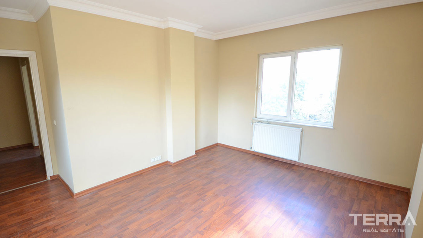 Spacious 3-Bed Resale Apartment Close to the Beach in Alanya City - 50393