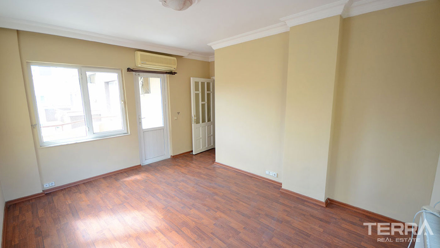 Spacious 3-Bed Resale Apartment Close to the Beach in Alanya City - 50394