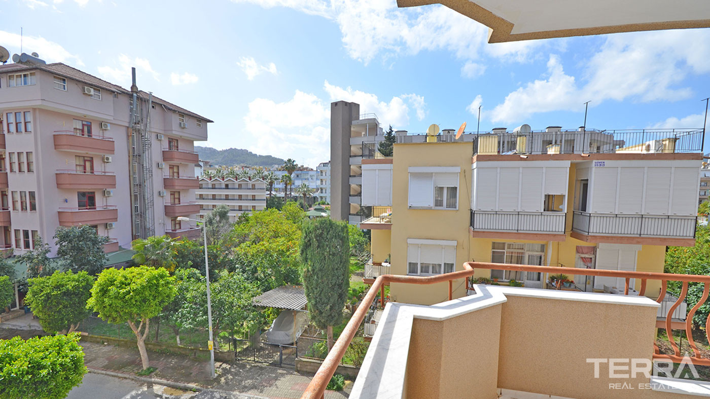 Spacious 3-Bed Resale Apartment Close to the Beach in Alanya City - 50401