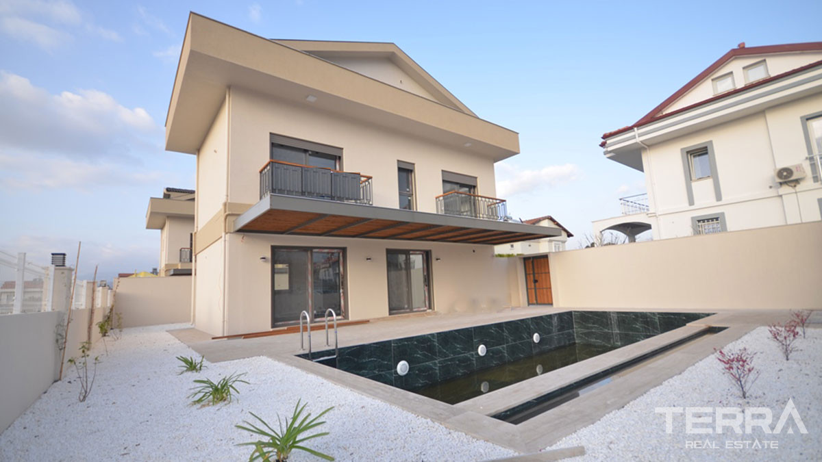 Villa With a Swimming Pool for Sale Close to the Beach in Fethiye Town - 50412