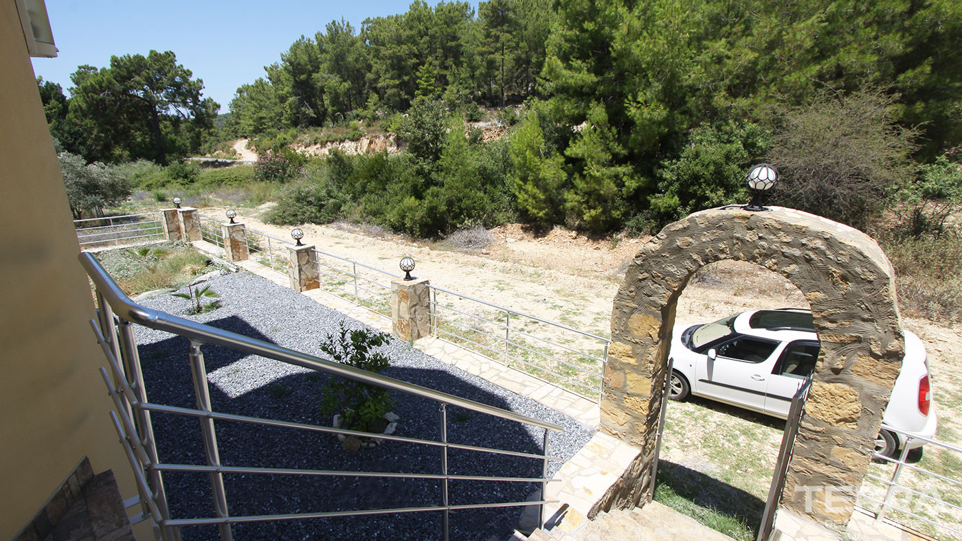 Detached Villa with Large Plot for Sale in Avsallar Alanya - 50467