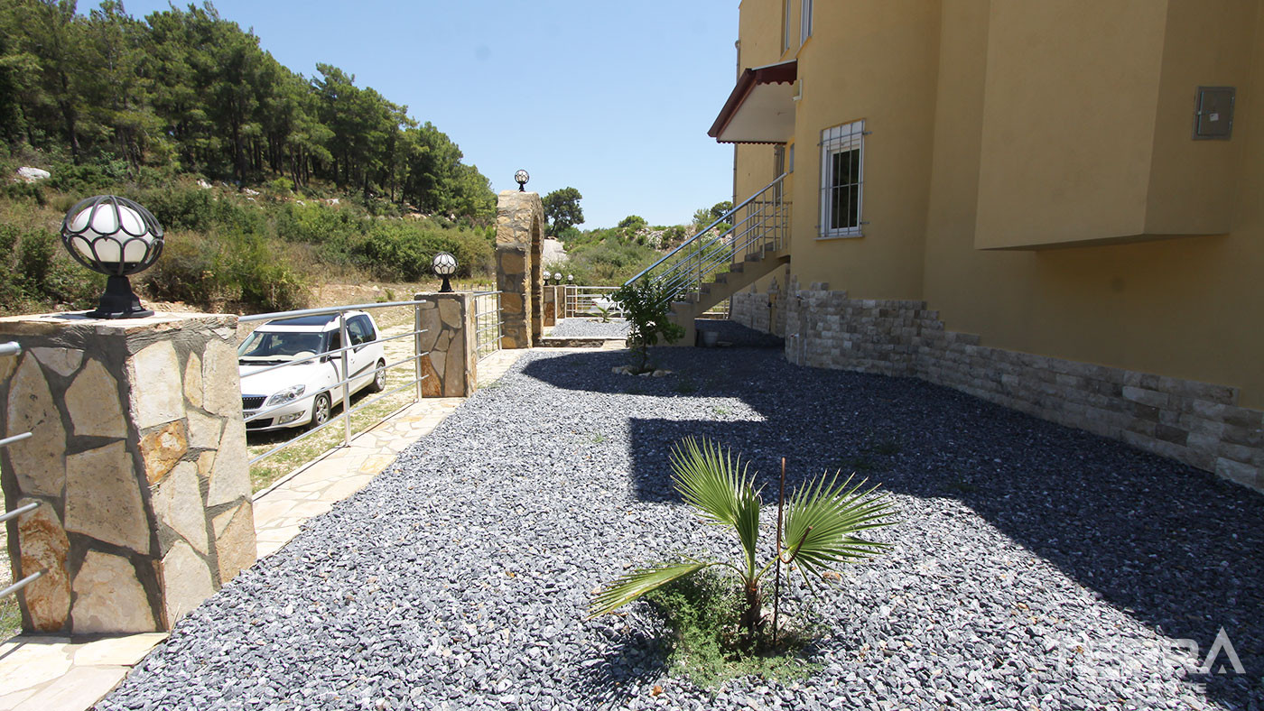 Detached Villa with Large Plot for Sale in Avsallar Alanya - 50470