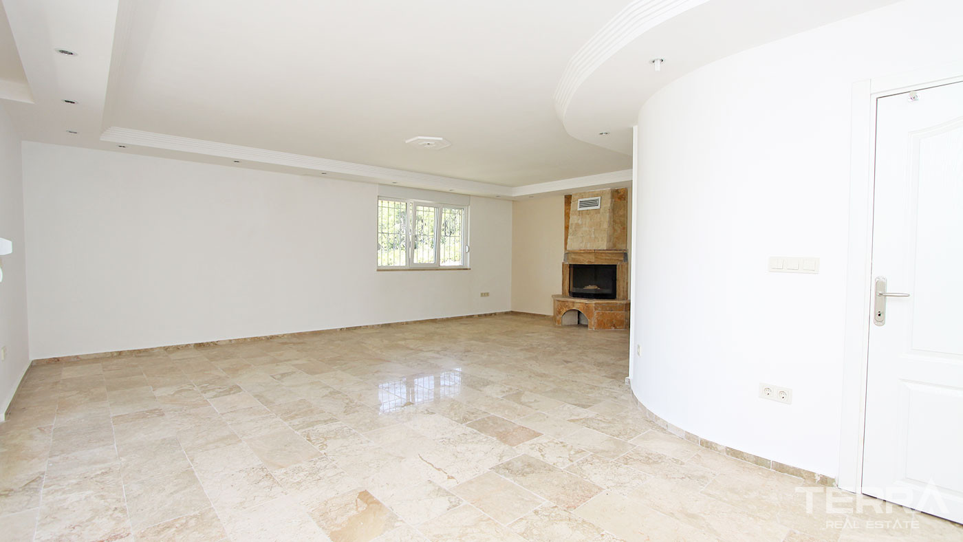 Detached Villa with Large Plot for Sale in Avsallar Alanya - 50479