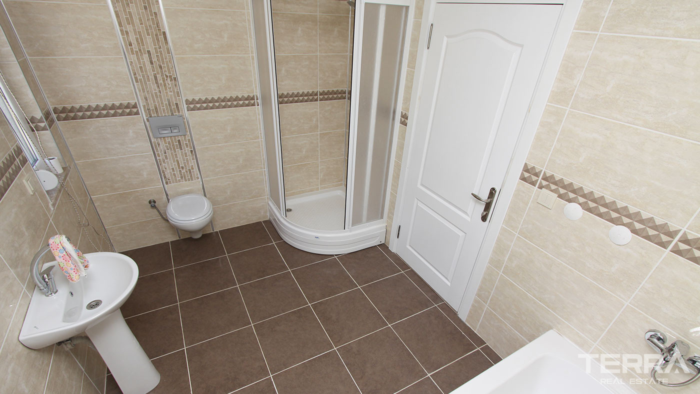 Detached Villa with Large Plot for Sale in Avsallar Alanya - 50489
