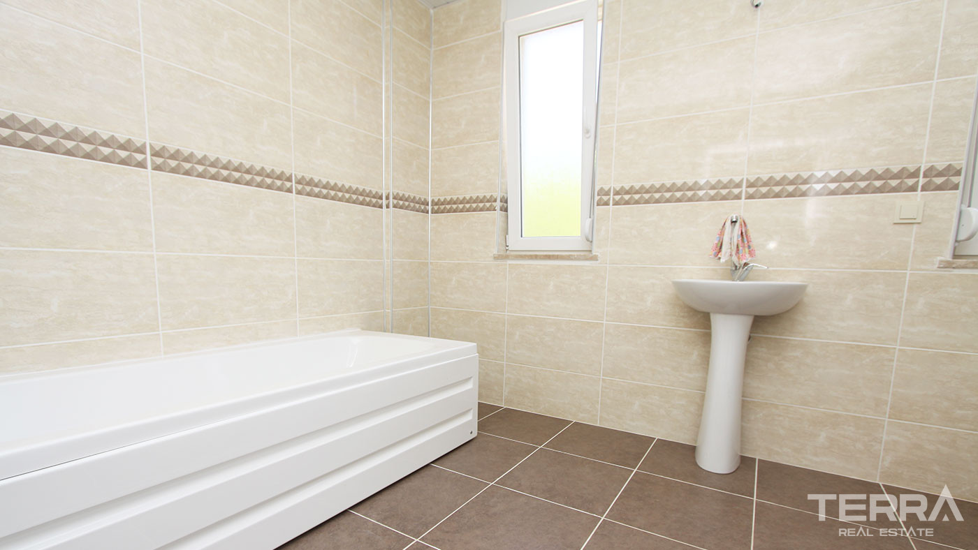 Detached Villa with Large Plot for Sale in Avsallar Alanya - 50493