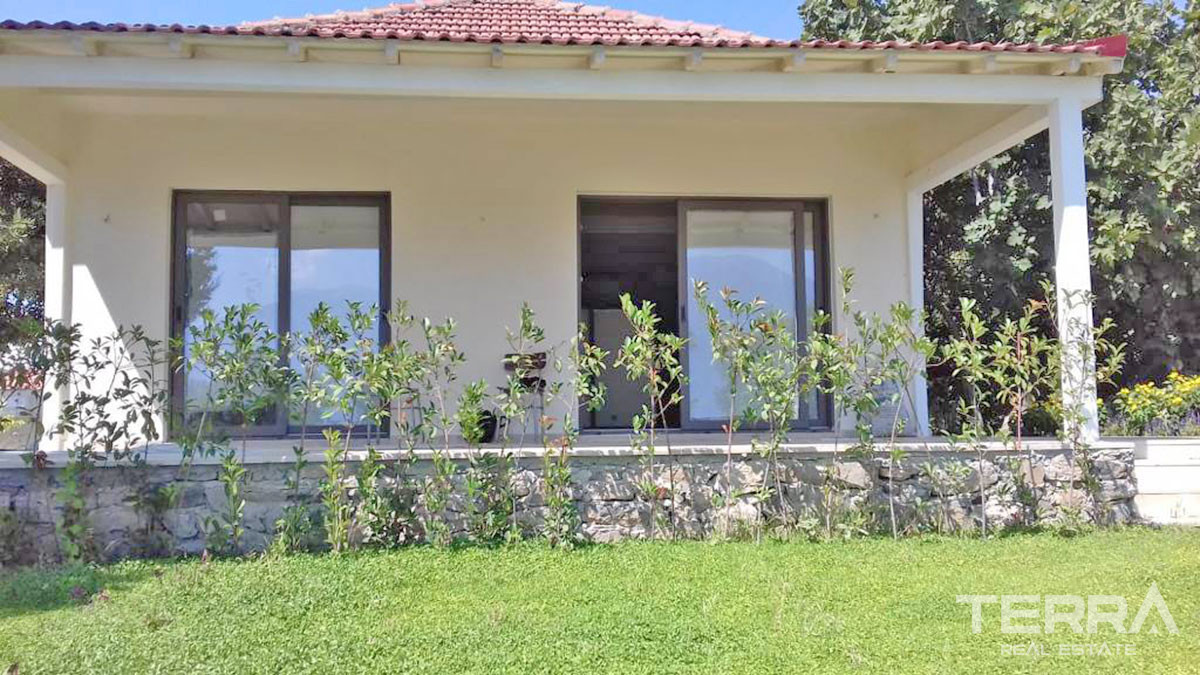 ​​​​​​​Furnished Resale House with a Private Garden on Şövalye Island