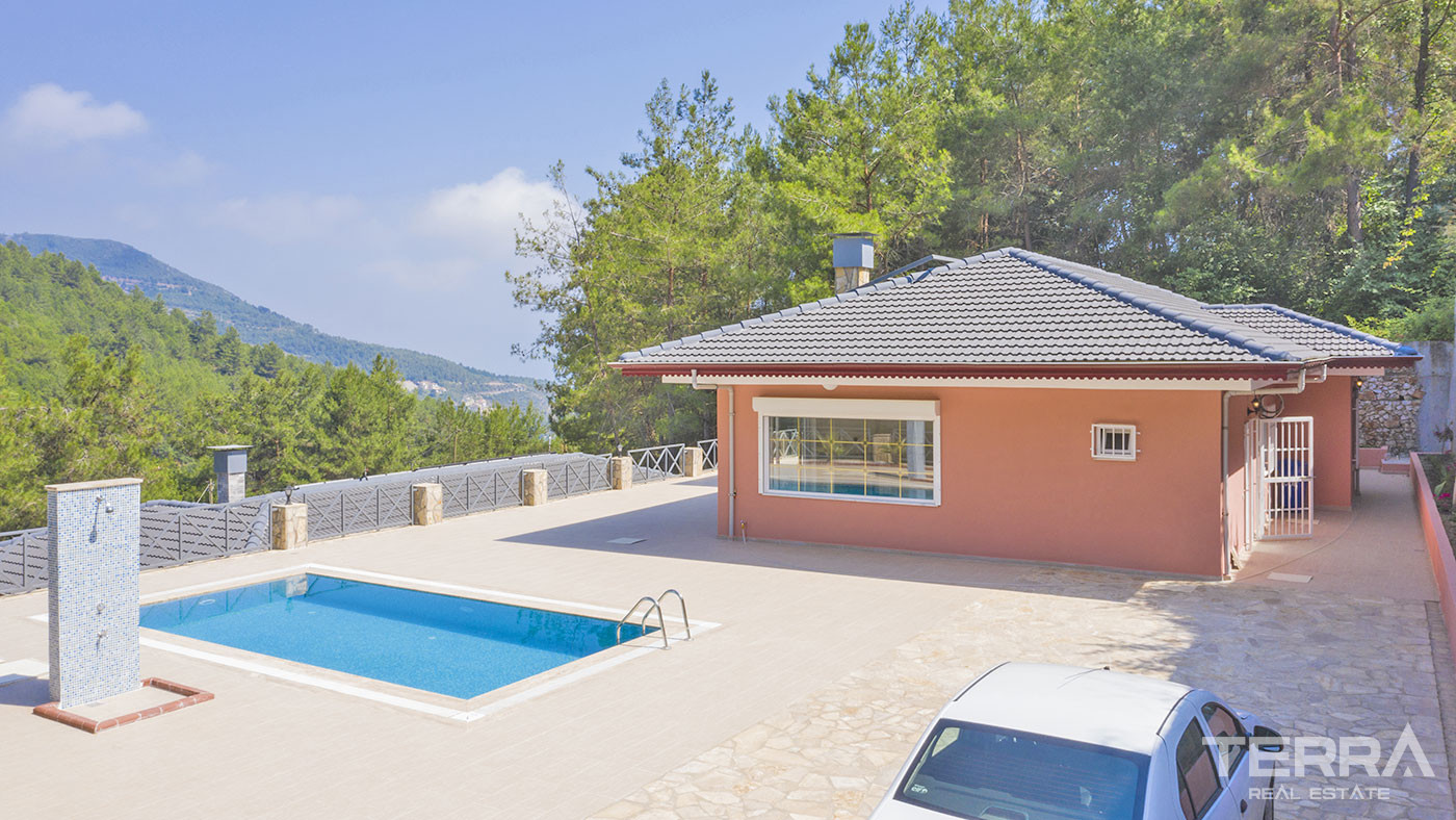 Resale Alanya Tepe Bungalow with Mountain View and a Separate Kitchen - 50599