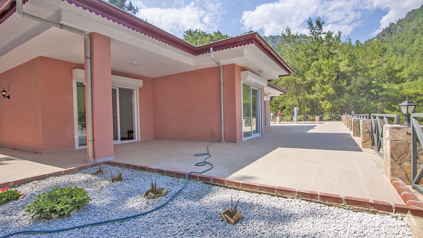 Resale Alanya Tepe Bungalow with Mountain View and a Separate Kitchen - 50602