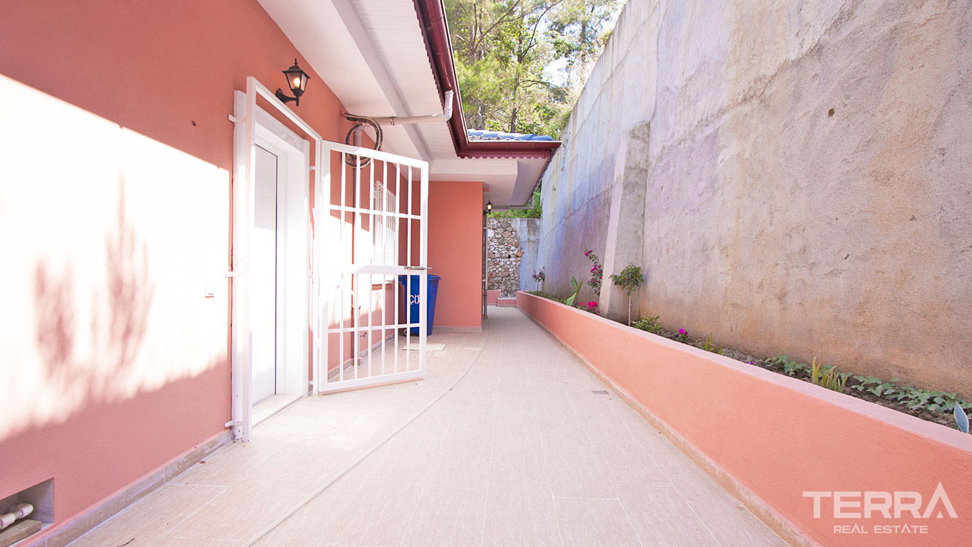 Resale Alanya Tepe Bungalow with Mountain View and a Separate Kitchen - 50619