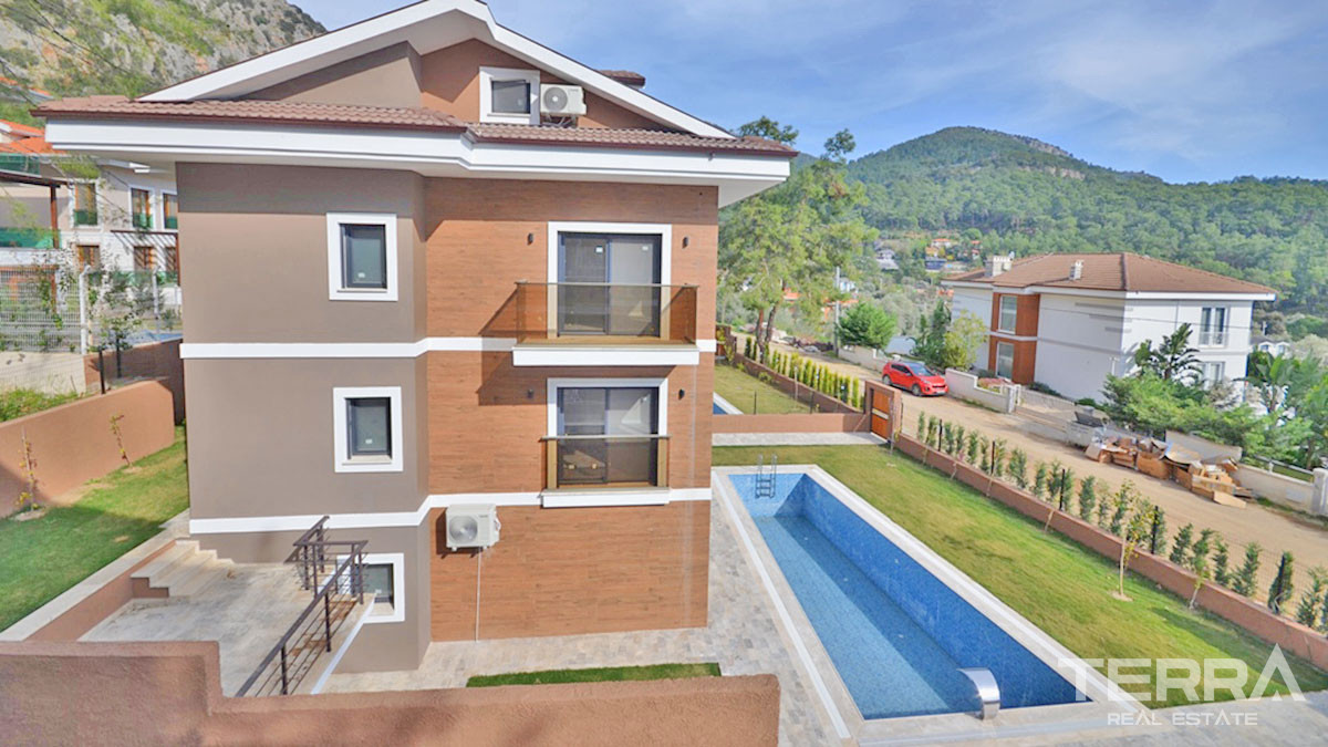 Key-Ready Luxury Villa tu Buy in Serene Location of Göcek Fethiye - 51000