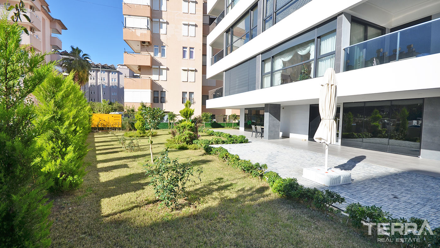 Bargain 3-Bed Apartments for Sale 50m From the Beach in Alanya Center - 50953