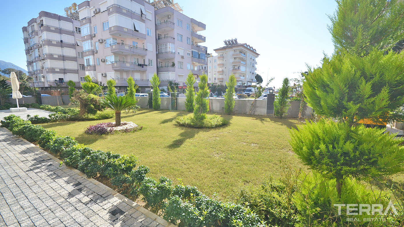 Bargain 3-Bed Apartments for Sale 50m From the Beach in Alanya Center - 50956